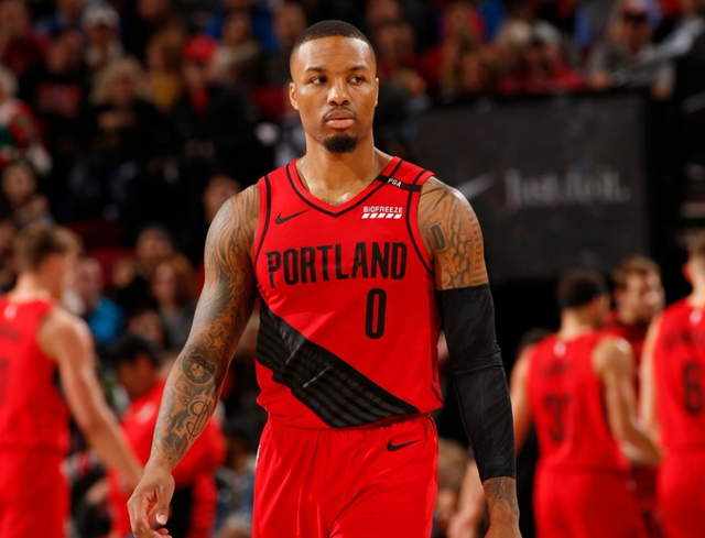 他帮助球队 他帮助球队