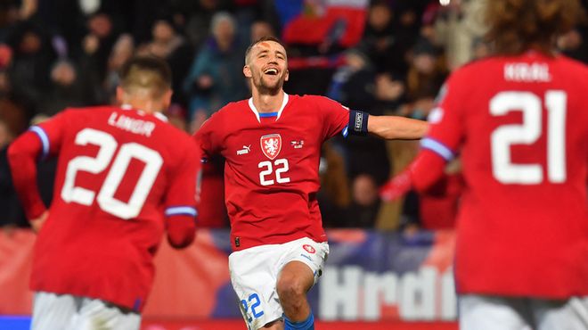 备受赞誉的 备受赞誉的